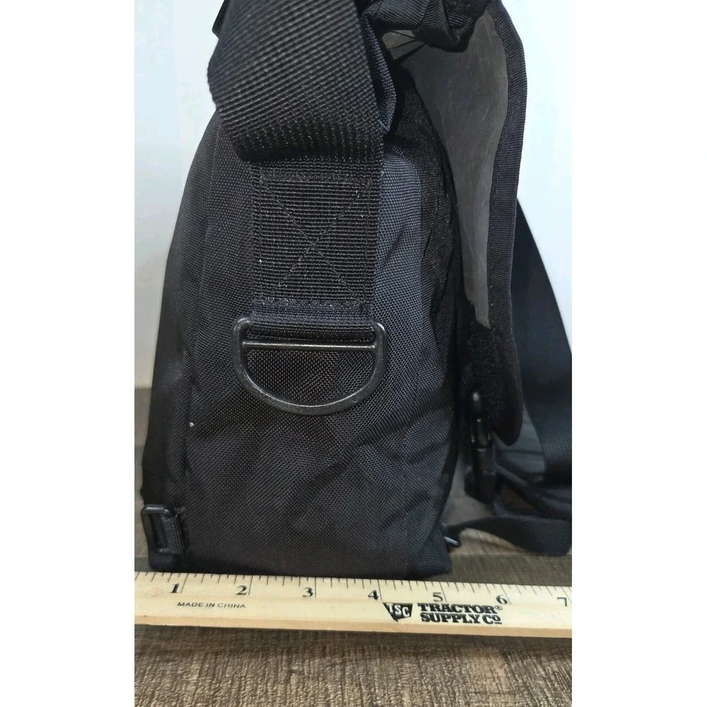 TIMBUK2 Black Classic Messenger Bag Laptop Case 13-15 Inch Nylon TPU